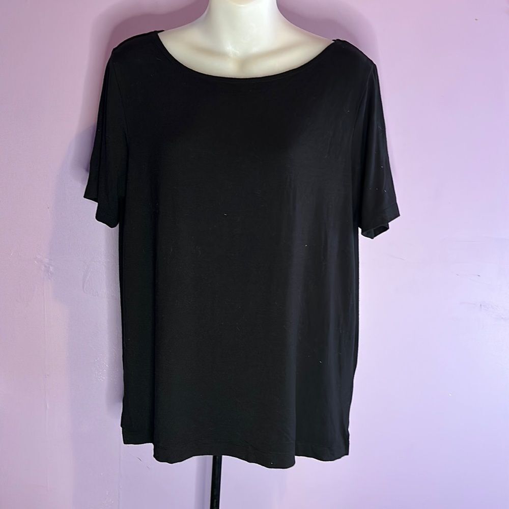 Freelance Black Short Sleeve Tee Women’s Medium Crew Neck Basic Top